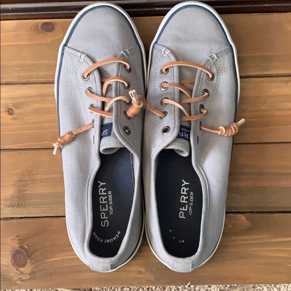 Sperry Crest Vibe Sneaker